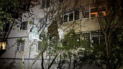 РФ влучила у девʼятиповерхівку в Індустріальному районі Харкова, 9 травня 2026 року