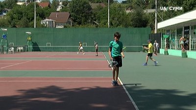 У Сумах стартував чемпіонат міста з тенісу серед дітей