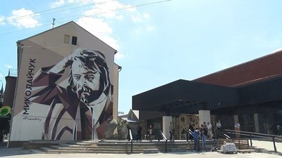 Чернівцям повернули гроші на реконструкцію кінотеатру та садочку