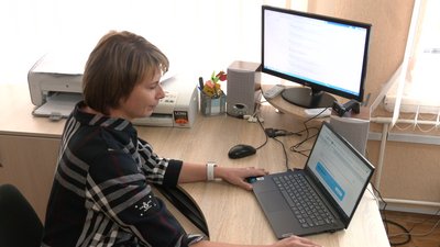 Електронний чи паперовий: як у школі на Черкащині використовують новітні технології