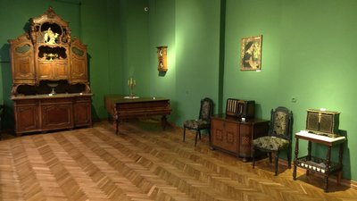 В Івано-Франківському краєзнавчому музеї показали, яким був інтер'єр в оселях сотню років тому В Івано-Франківському краєзнавчому музеї показали, яким був інтер'єр в оселях сотню років тому