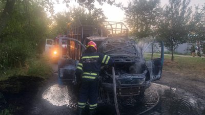 Рятувальники Черкас ліквідували загорання автомобілів
