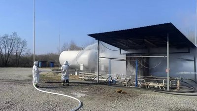 Горів газ із трубопроводу на насосно-перекачувальній станції. На пожежі поблизу Франківська травмувався чоловік