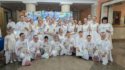 Учасники концерту "Янголята в колі друзів"