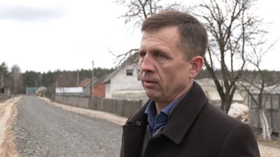 Зібрали мільйон: у селі на Рівненщині люди самі "поремонтували" дорогу Зібрали мільйон: у селі на Рівненщині люди самі "поремонтували" дорогу