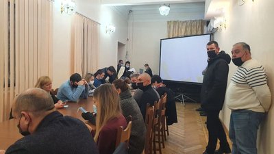 В Одесі скасували засідання через неявку половини членів земельної комісії В Одесі скасували засідання через неявку половини членів земельної комісії