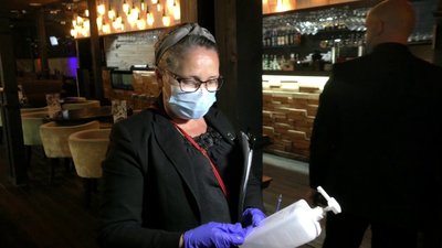 За добу в Херсоні 5 COVID-патрулів перевірили 53 об'єкти За добу в Херсоні 5 COVID-патрулів перевірили 53 об'єкти