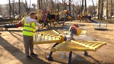 Фігури Мазура вперше миють спеціалізованою технікою