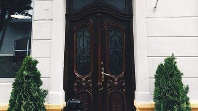 Столітні двері, які замінили на металопластикові Столітні двері, які замінили на металопластикові
