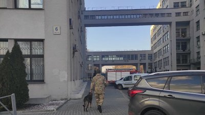 У Господарському суді у центрі Харкова шукають вибухівку У Господарському суді у центрі Харкова шукають вибухівку