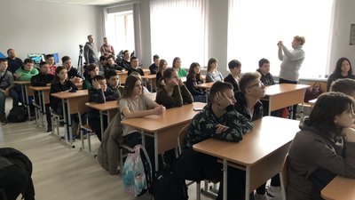 "Школа дронів для молоді": волонтер із Литви Анатоліус Лен влаштовує навчання на Полтавщині "Школа дронів для молоді": волонтер із Литви Анатоліус Лен влаштовує навчання на Полтавщині