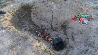 На Чернігівщині чоловік зміг вибратися з могили після того, як його розстріляли росіяни На Чернігівщині чоловік зміг вибратися з могили після того, як його розстріляли росіяни