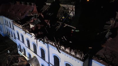 Пожежа в університеті в Дублянах: наслідки атаки БПЛА по Львівщині Пожежа в університеті в Дублянах: наслідки атаки БПЛА по Львівщині