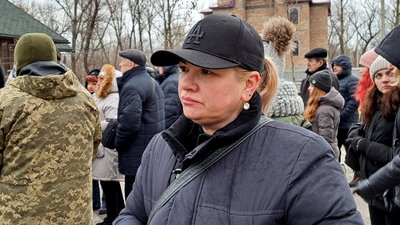 Врятували – ванна, ковдра та добрі люди. Три історії тих, хто дивом вижив під час ракетного удару по Дніпру