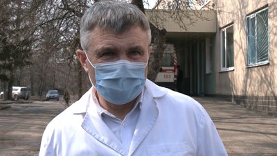 "Всі кисневі місця зайняті". Лікарі — про ситуацію в інфекційній лікарні