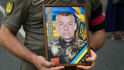 В Ужгороді попрощалися з полеглим захисником Олександром Лагітою