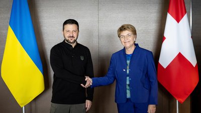 Президент України Зеленський і президентка Швейцарії Віола Амгерд під час Саміту миру