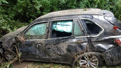 Лучанка не впоралася з керуванням: загинув чоловік, двоє дітей у лікарні Лучанка не впоралася з керуванням: загинув чоловік, двоє дітей у лікарні