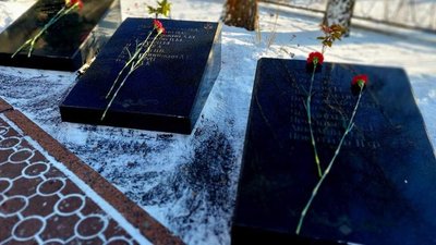 У Житомирі вшанували пожежних-ліквідаторів, які рятували світ від наслідків аварії на ЧАЕС У Житомирі вшанували пожежних-ліквідаторів, які рятували світ від наслідків аварії на ЧАЕС
