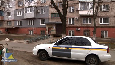 Під час візиту колекторів у власній квартирі помер чоловік
