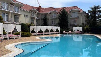 Басейн замість моря. На Миколаївщині бази відпочинку готуються до літнього сезону Басейн замість моря. На Миколаївщині бази відпочинку готуються до літнього сезону