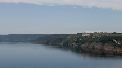 Найширша ділянка Дністра прилягає до села Комарів. Фото: Суспільне