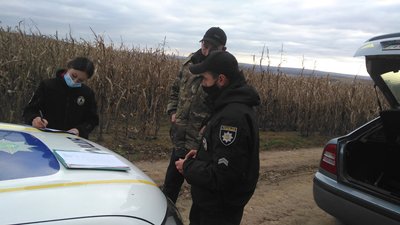 На Тернопільщині до лісу вивозять сміття