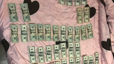 На Харківщині поліція вилучила понад тисячу пляшок алкоголю На Харківщині поліція вилучила понад тисячу пляшок алкоголю