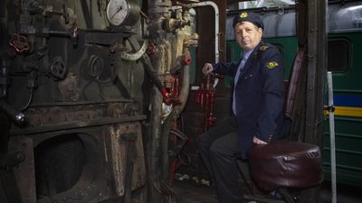 Степан Крижанівський у кабіні машиніста Степан Крижанівський у кабіні машиніста