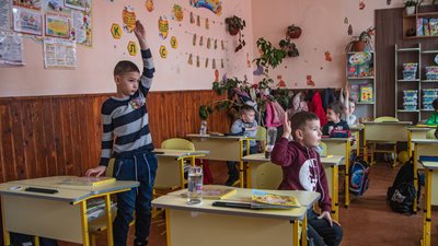 Чернівецькі школи переходять на дистанційне навчання через COVID-19