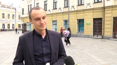 У Житомирі розпочали ремонт трамвайних колій на аварійних ділянках У Житомирі розпочали ремонт трамвайних колій на аварійних ділянках
