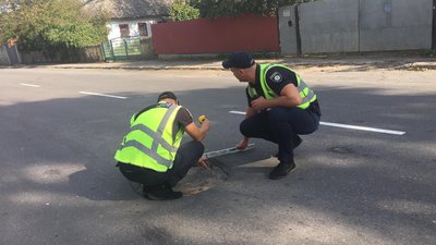 Під час комісійного обстеження автодоріг у Вінниці зафіксували порушення