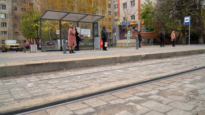 "Віденська" зупинка громадського транспорту у Вінниці. Фото: Суспільне Вінниця "Віденська" зупинка громадського транспорту у Вінниці. Фото: Суспільне Вінниця