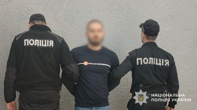 У Хусті розпилив перцевий газ в обличчя вагітній жінці: затримали підозрюваного чоловіка