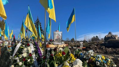 могила бійця могила бійця