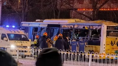 У Китаї вибухнув автобус: один пасажир загинув, понад 40 постраждали
