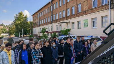 Миколаївські нацгвардійці влаштували день відкритих дверей для школярів Миколаївські нацгвардійці влаштували день відкритих дверей для школярів