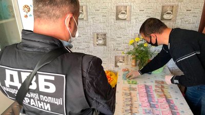 У Чернігові затримали колишнього правоохоронця, якого підозрюють в організаціїї наркобізнесу У Чернігові затримали колишнього правоохоронця, якого підозрюють в організаціїї наркобізнесу