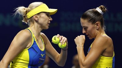 Марта Костюк та Людмила Кіченок у півфінальному матчі Кубка Біллі Джин Кінг