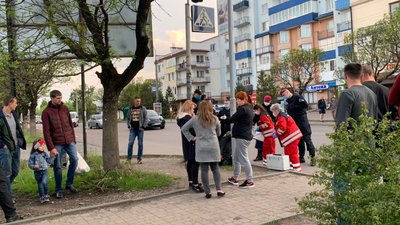 Кинувся під авто - ДТП Івано-Франківську Кинувся під авто - ДТП Івано-Франківську