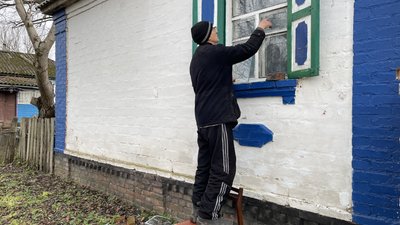 Репортаж із села на Полтавщині, куди влучив уламок БпЛА Репортаж із села на Полтавщині, куди влучив уламок БпЛА