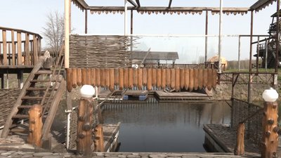 Черкасець власноруч створив військовий фрегат, кошти від продажу хоче передати для ЗСУ Черкасець власноруч створив військовий фрегат, кошти від продажу хоче передати для ЗСУ