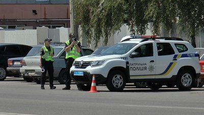 "Багато порушників": на аварійних ділянках доріг Полтавщини збільшили кількість патрульних "Багато порушників": на аварійних ділянках доріг Полтавщини збільшили кількість патрульних