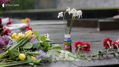 9 травня на Меморіалі Слави у Харкові — фоторепортаж 9 травня на Меморіалі Слави у Харкові — фоторепортаж