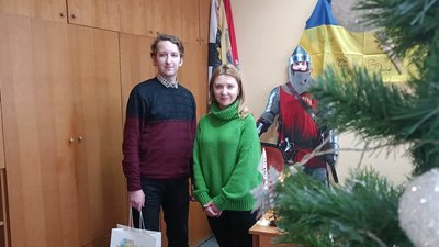 Дали імена двом новим скульптурам луцьких кликунів Дали імена двом новим скульптурам луцьких кликунів