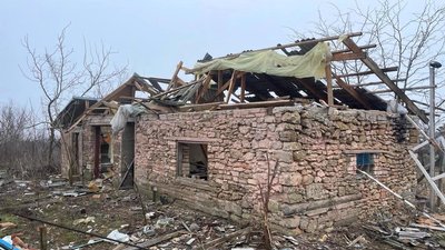 Зруйнований будинок, Херсонщина, обстріли