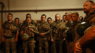 Двом десяткам бійців бригади з Житомирської області вручили нагороди за хоробрість і звитягу
