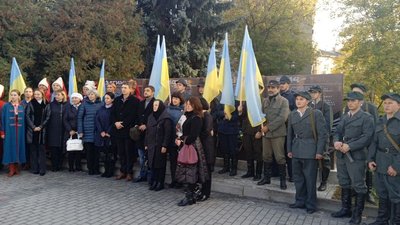 У Тернополі відбулася акція "Хай палають свічки пам’яті загиблих героїв у наших серцях"