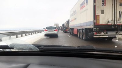 Затор на об'їзній у напрямку Житомира. Що відомо Затор на об'їзній у напрямку Житомира. Що відомо