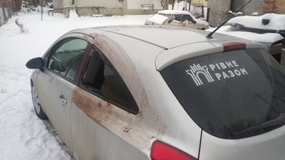 На Рівненщині журналістці пошкодили авто. Інцидент розслідує поліція На Рівненщині журналістці пошкодили авто. Інцидент розслідує поліція